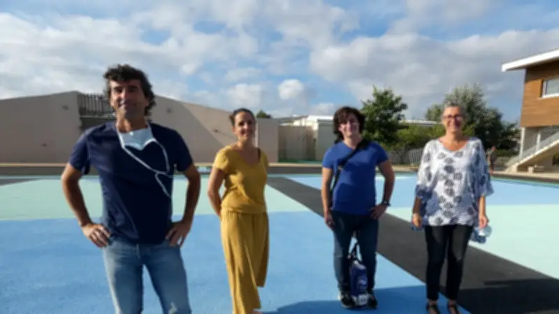 Rentrée scolaire à Redessan : nouveaux enseignants et cour colorée en élémentaire