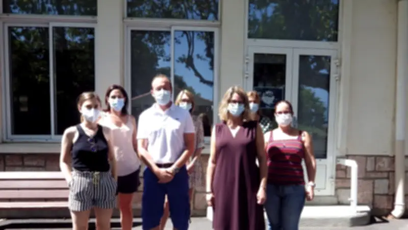Rentrée scolaire sous contraintes sanitaires à Montblanc, dans l'Hérault