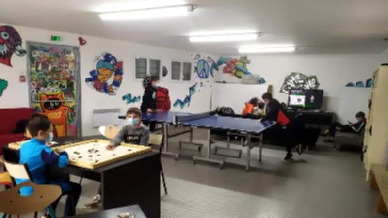 Reprise des activités à la salle des jeunes de Vendres : un lieu clé pour les adolescents