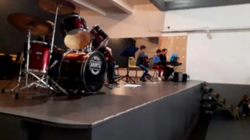 Reprise des cours de musique à Lespignan : piano, guitare et batterie pour les 6-17 ans