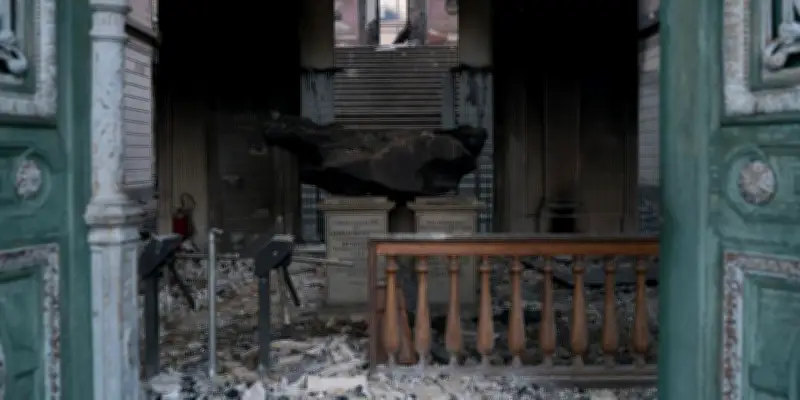 Rio : les trésors du Musée National renaissent après l'incendie de 2018