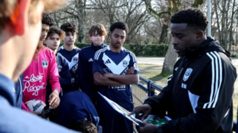 Rio Mavuba nommé entraîneur des Girondins de Bordeaux : un défi de taille à 42 ans