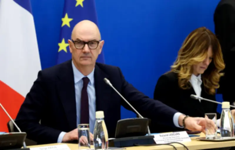 Roland Lescure plaide pour la création de fonds de pension en France