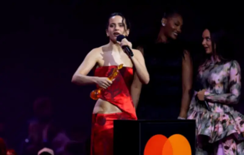 Rosalía présente ses excuses après ses propos controversés sur Picasso