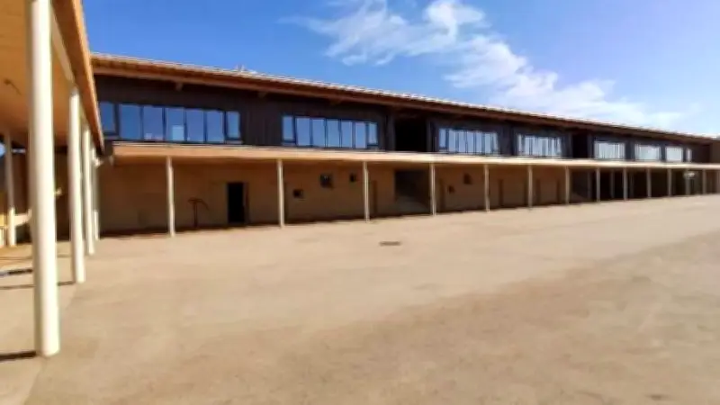 Rousson dévoile son nouveau groupe scolaire futuriste avant la rentrée