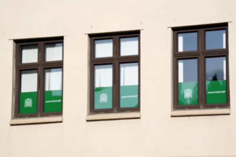 Royaume-Uni : le conjoint d'une députée Labour arrêté pour espionnage au profit de la Chine