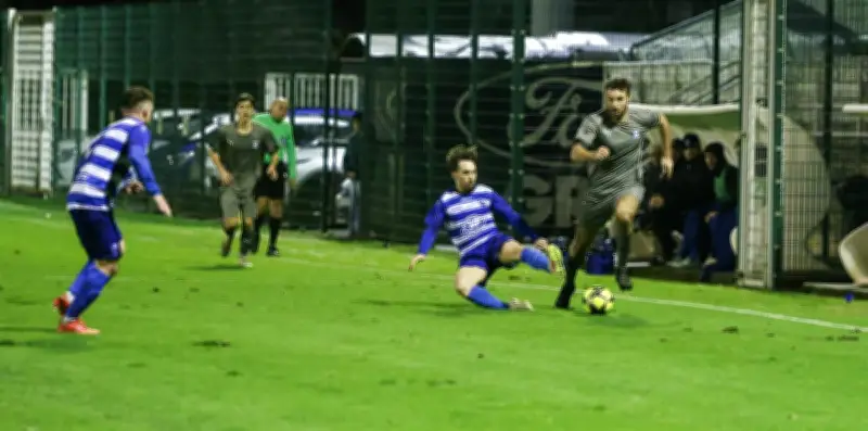 Rugby amateur : victoires cruciales en R2 et R3, l'Aviron Bayonnais en difficulté en R1