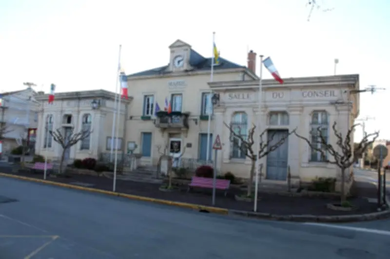 Saint-Astier : duel pour la mairie entre Marty et Audouin sur fond de querelle intercommunale