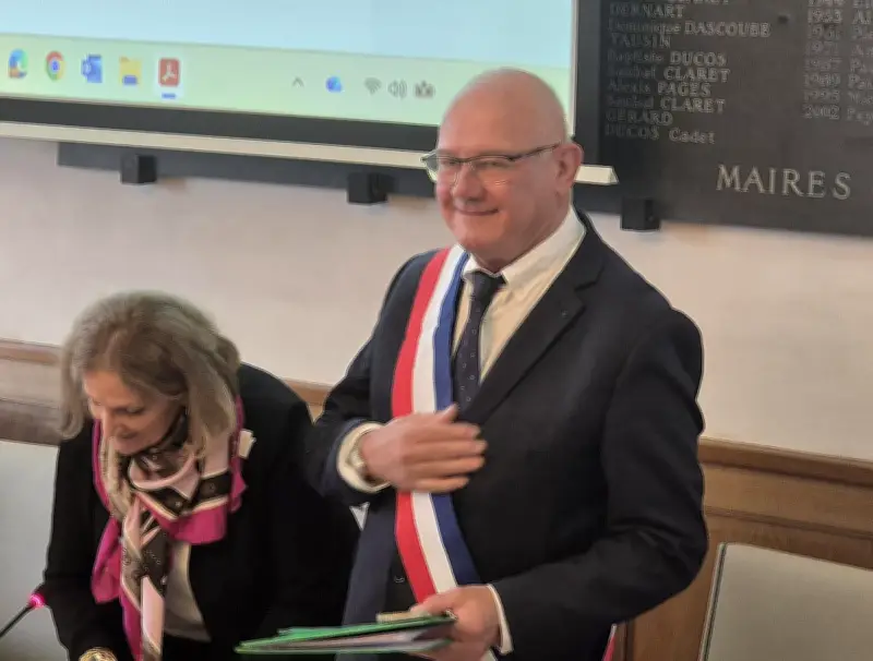 Saint-Jean-de-Luz : Jean-François Irigoyen officiellement réinstallé maire, hommage aux élus partants