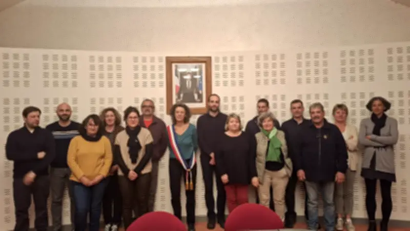 Saint-Laurent-d'Olt inaugure son nouveau conseil municipal avec Élisabeth Dodinet élue maire