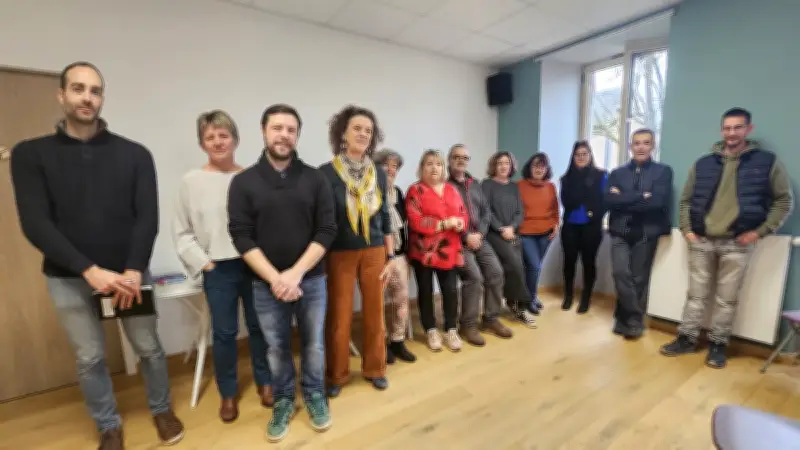 Saint-Laurent-d'Olt : Élisabeth Dodinet présente sa liste municipale diversifiée