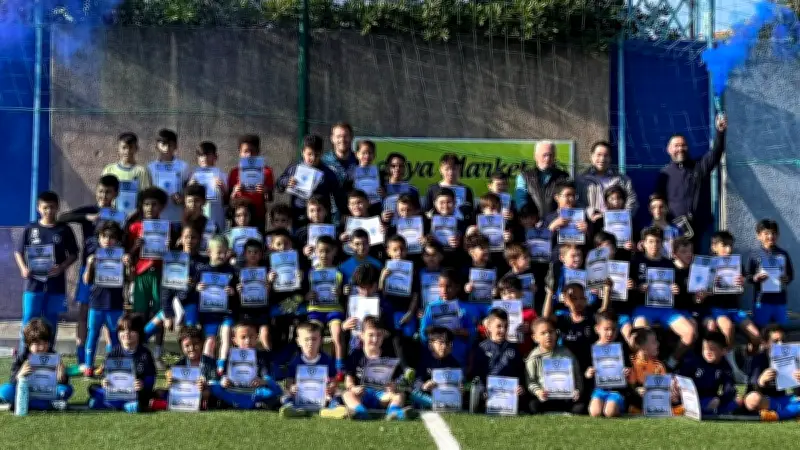 Saint-Martin-de-Valgalgues : un stage de football couronné par un projet international