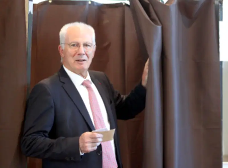 Saint-Émilion : Bernard Lauret réélu pour un quatrième mandat, l'opposition obtient trois sièges