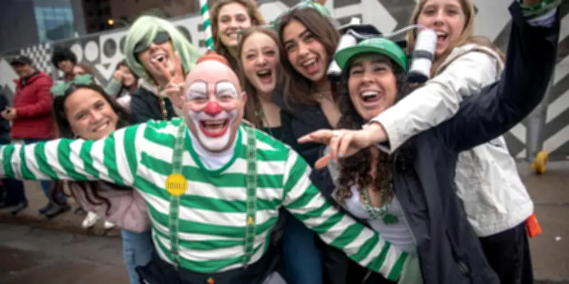Saint-Patrick : des visions mystiques irlandaises à la fête de la bière