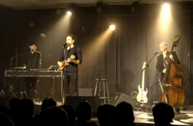 Saint-Philippe-du-Seignal vibre au récital poétique de Ben Herbert Larue