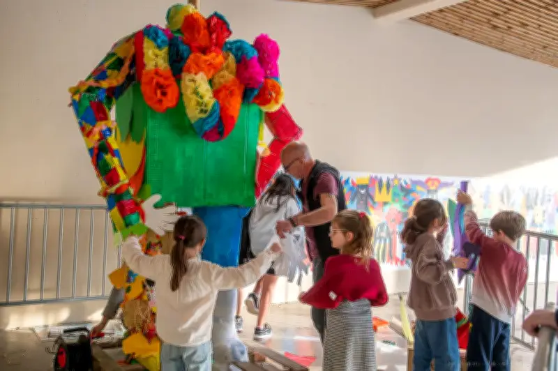 Saint-Sever : les enfants créent un Carnaval du monde pour la fête du 7 mars
