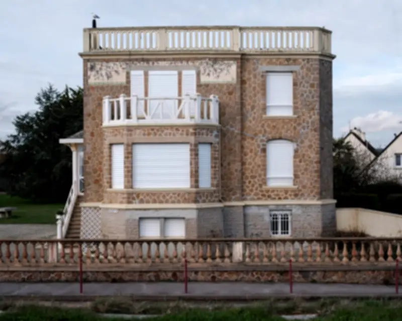 À Saint-Vaast-la-Hougue, la bataille acharnée pour garder des habitants toute l'année