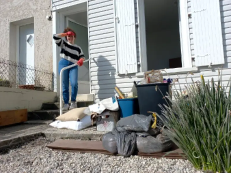 Saintes : les habitants de la rue de Taillebourg toujours en lutte après la crue de la Charente