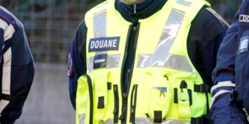 Saisies de stupéfiants en forte hausse à Roissy et Orly en 2025