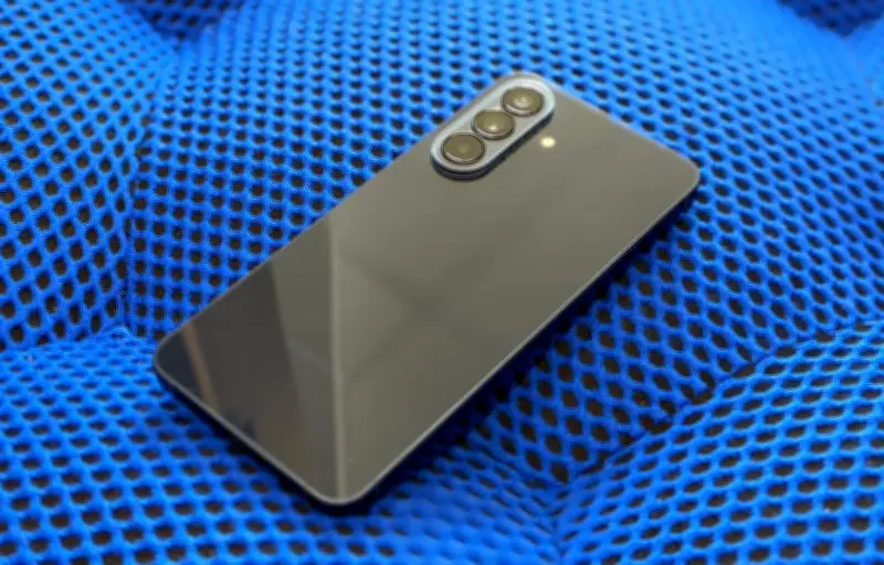 Samsung lance les Galaxy A37 5G et A57 : l'IA démocratisée dans la moyenne gamme