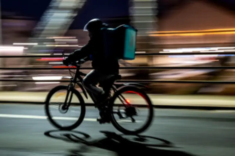 Santé des livreurs à vélo : une étude alarmante révèle des conditions de travail précaires