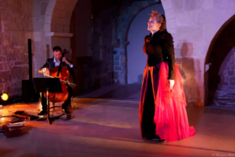 Saujon Comédia invite DéKalages pour une soirée théâtre amateur avec violoncelle