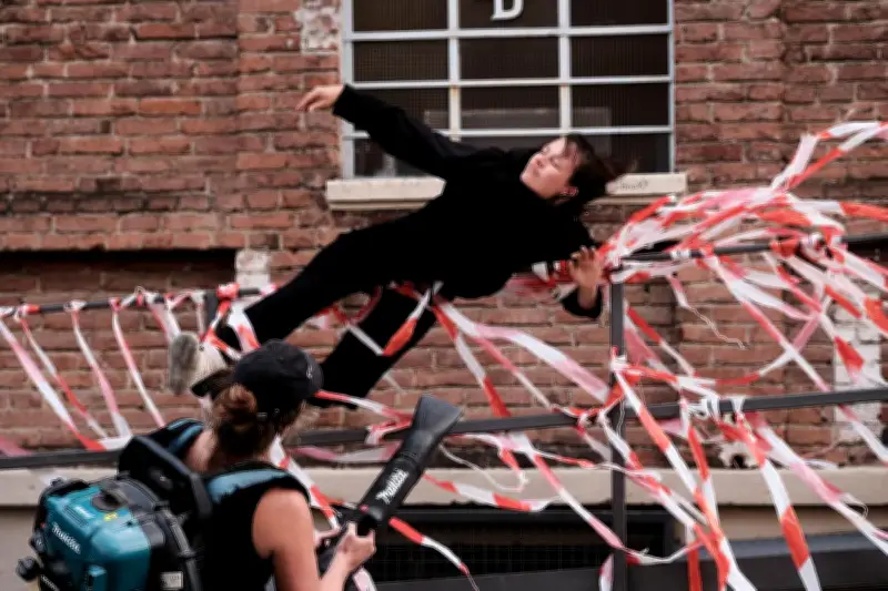 Sauveterre-de-Béarn lance sa saison culturelle 2026 avec une déambulation artistique féminine