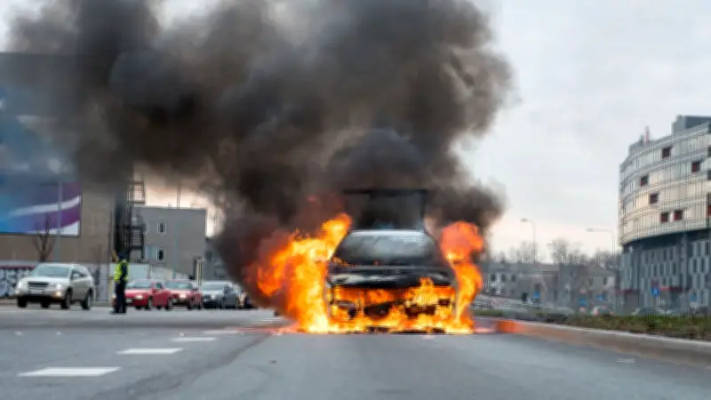 Savoie : une voiture en feu roule sans conducteur sur 3 km après la panique des occupants