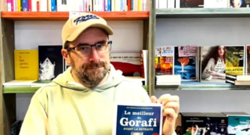 Sébastien Liebus à Morcenx pour une dédicace de son roman satirique sur le pouvoir