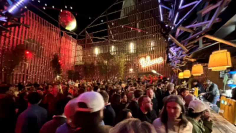 Sébastien Tellier électrise Nîmes : 1 300 spectateurs en fusion à Paloma