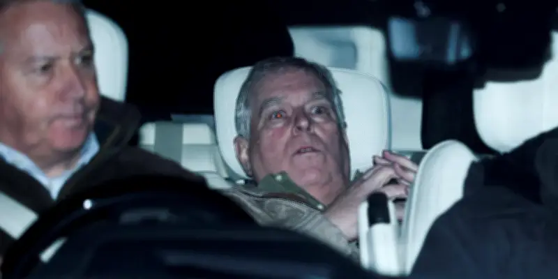 Scandale Epstein : Andrew et Mandelson confrontés à la justice comme des citoyens ordinaires