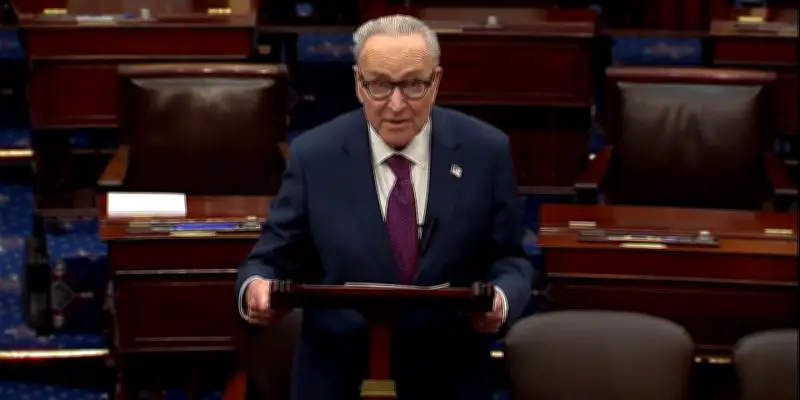 Schumer dénonce l'action de Trump contre l'Iran comme une guerre sans plan ni autorisation