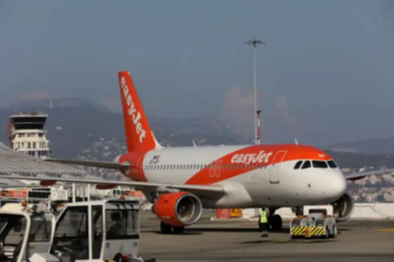 Scène de panique à bord d'un vol easyJet Nice-Rome : la police intervient pour évacuer un passager agressif