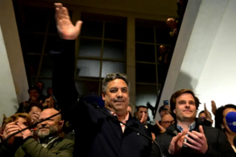 Serge Blanco, légende du rugby, remporte les municipales 2026 à Biarritz