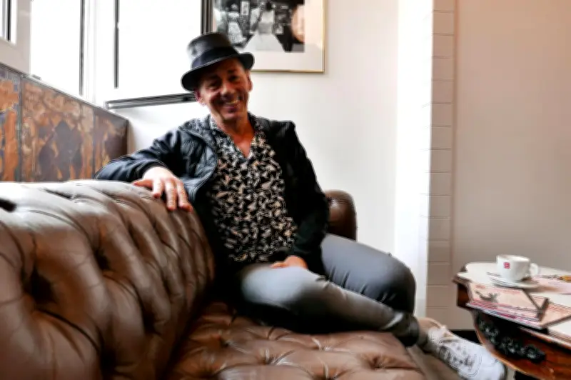 Serge Istèque réinvente Biarritz à travers danse et mémoire