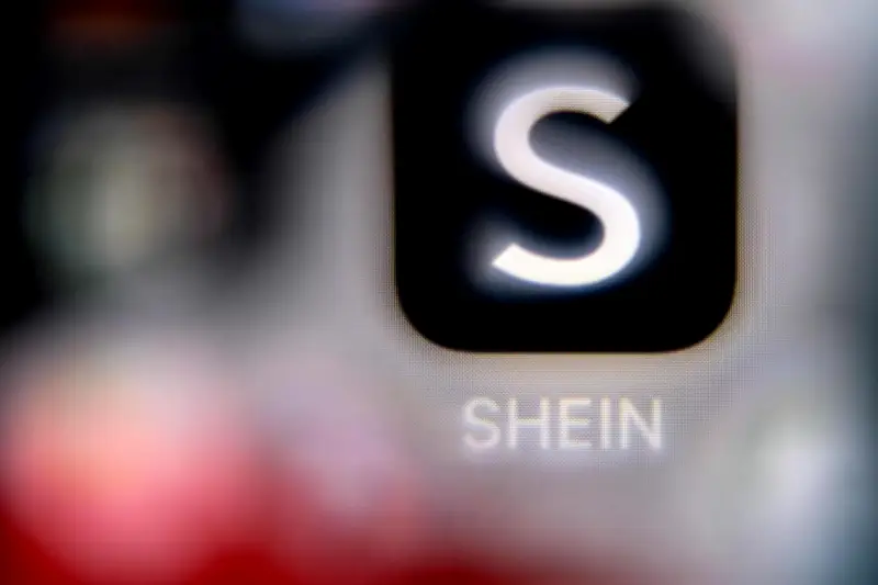Shein face à la justice : la marketplace du géant chinois menacée de suspension en France