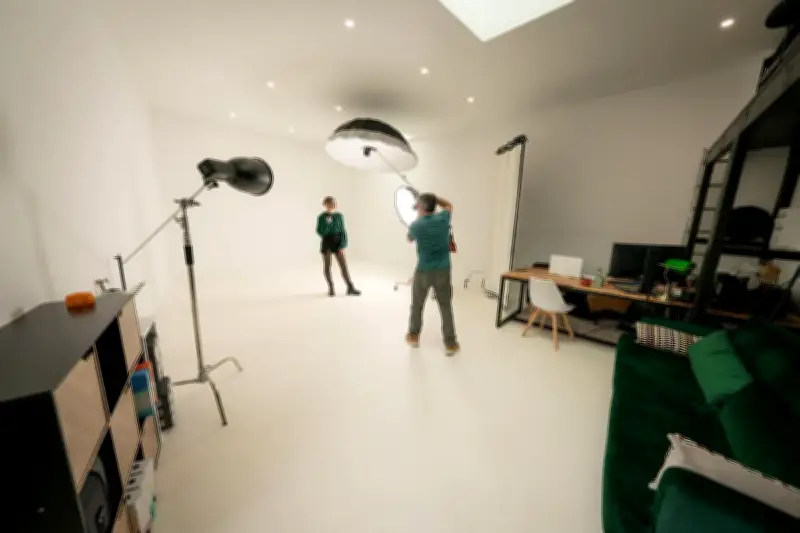 ShowAway Production ouvre un studio photo-vidéo à Jurançon dans les anciens locaux Barraquet