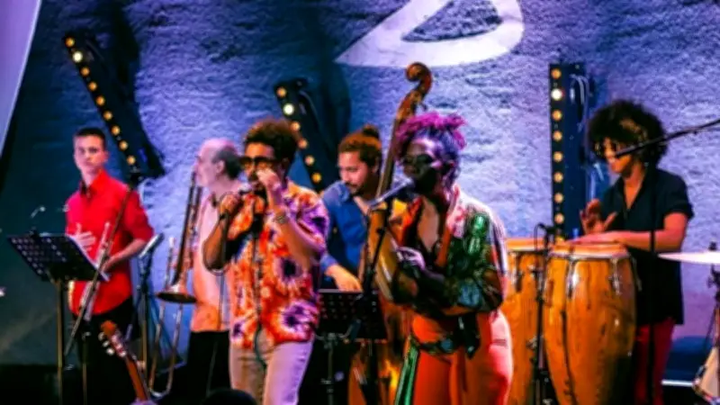 Soirée latino à Saint-Aunès : salsa cubaine et bachata avec Les Dansaïres