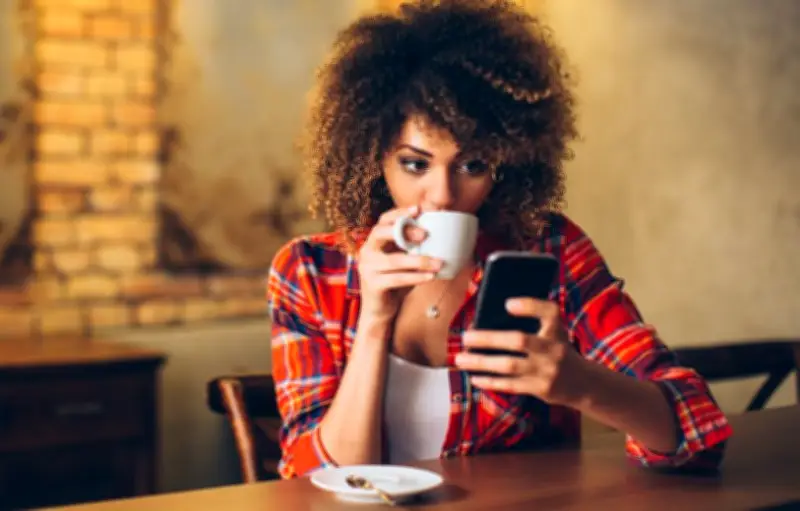 Sosh lance Sharlie, un assistant vocal IA révolutionnaire pour ses clients