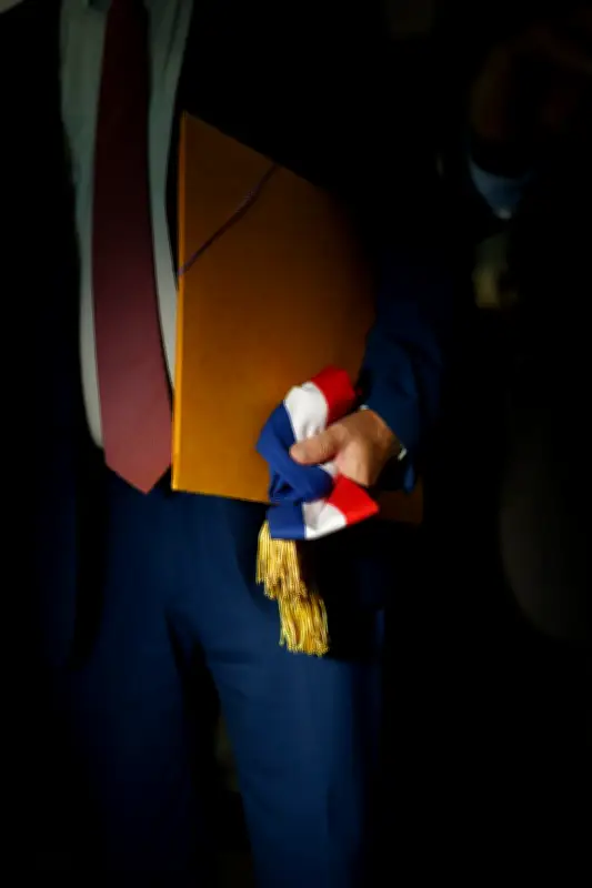 Soupçons de corruption : des maires défient la justice avant les municipales 2026