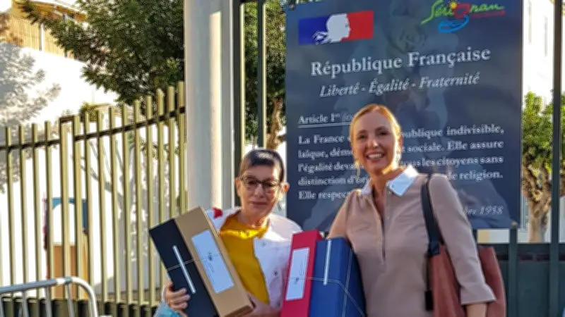 Sérignan offre des masques transparents aux enseignants pour une éducation inclusive