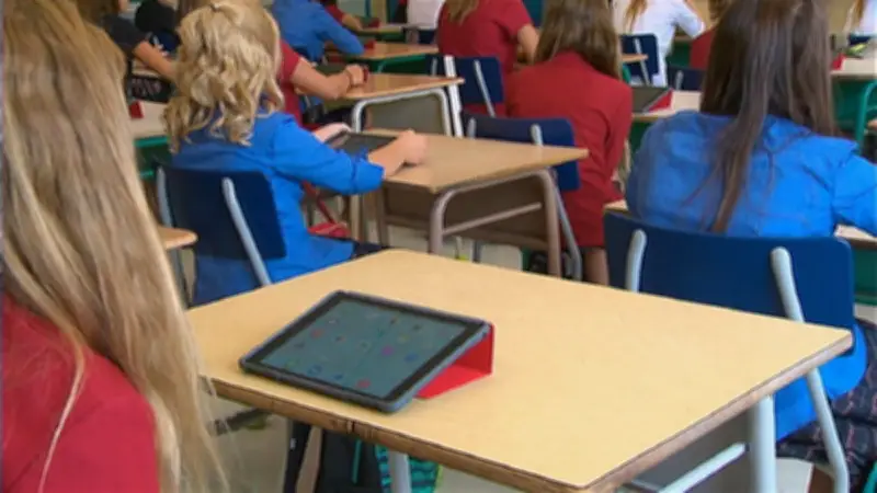 Sérignan équipe ses écoles de matériel numérique avec une subvention nationale