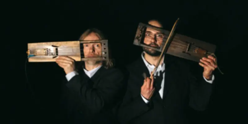 Staccato invite Puuluup : un duo estonien mêlant lyre ancienne et électronique
