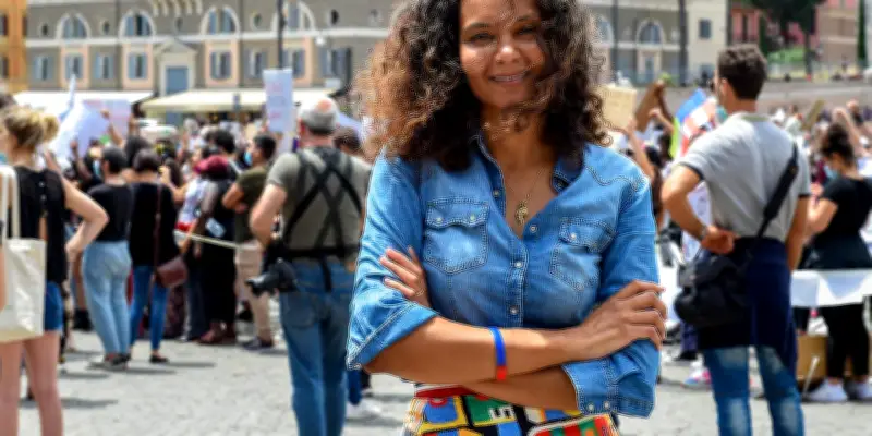 Stella Jean, la créatrice qui a habillé les sportifs haïtiens aux Jeux Olympiques d'hiver