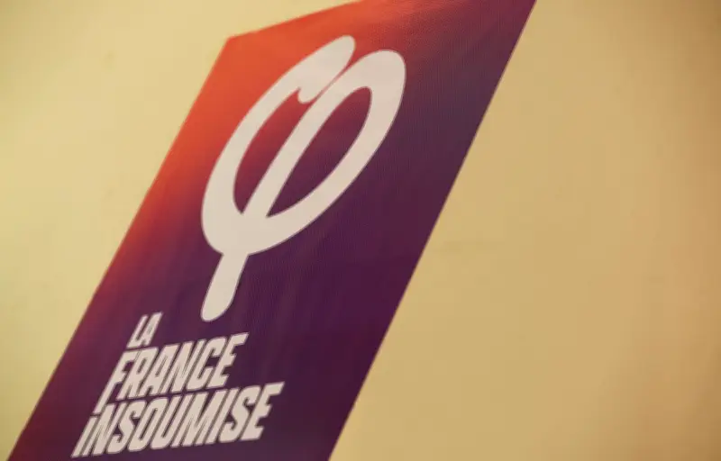 Strasbourg : une candidate LFI menacée de mort au couteau lors d'un collage d'affiches