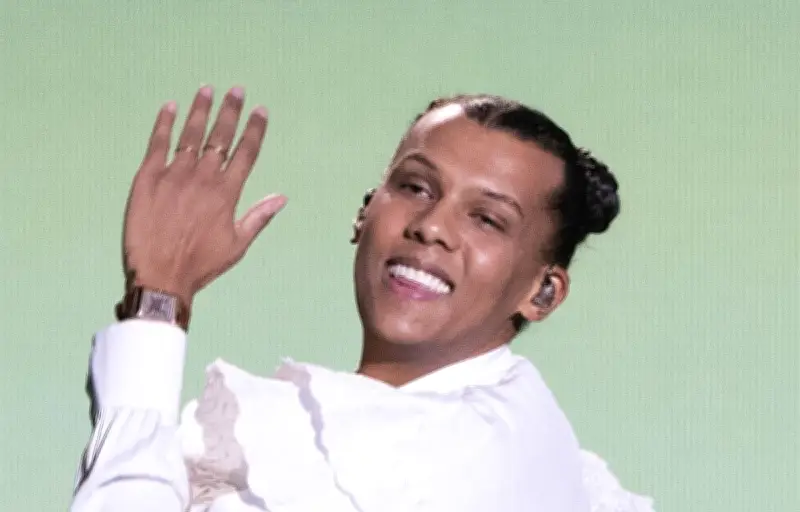 Stromae multiplie les signaux d'un retour avec une reprise japonaise sur Instagram
