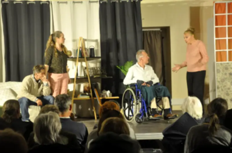 Succès théâtral à Saint-Victor avec la pièce "Ramsès II" de Sébastien Thiery