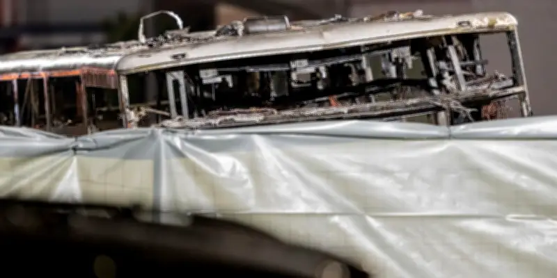 Suisse : au moins six morts dans l'incendie d'un autocar à Chiètres