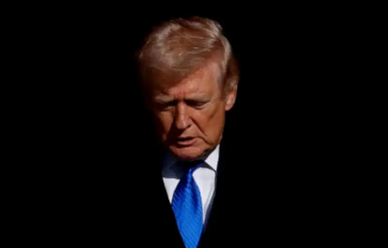 Suspicion de délit d'initié sur le marché pétrolier avant l'annonce de Trump sur l'Iran