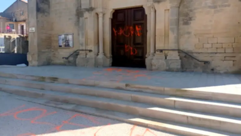 Tags injurieux contre le maire sur une église gardoise : le village sous le choc